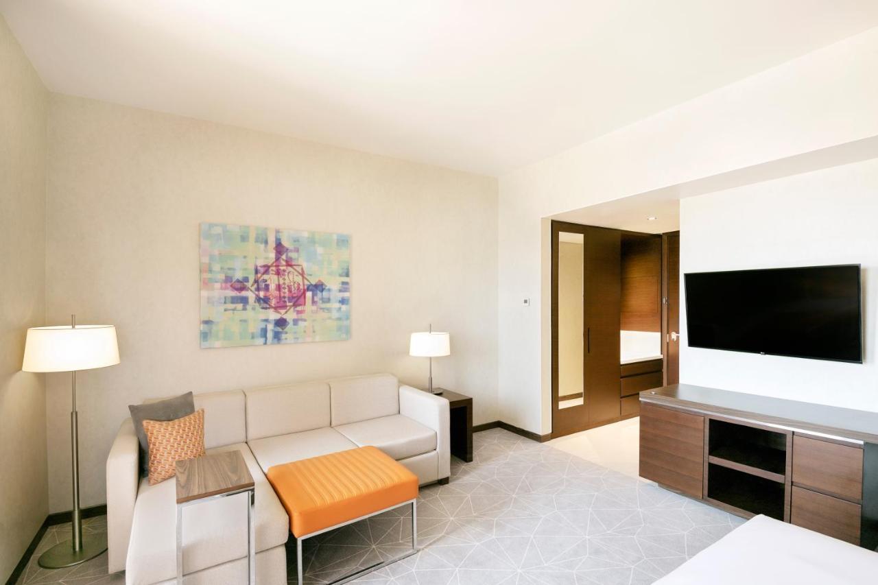 Hyatt Place Dubai Wasl District Residences ภายนอก รูปภาพ