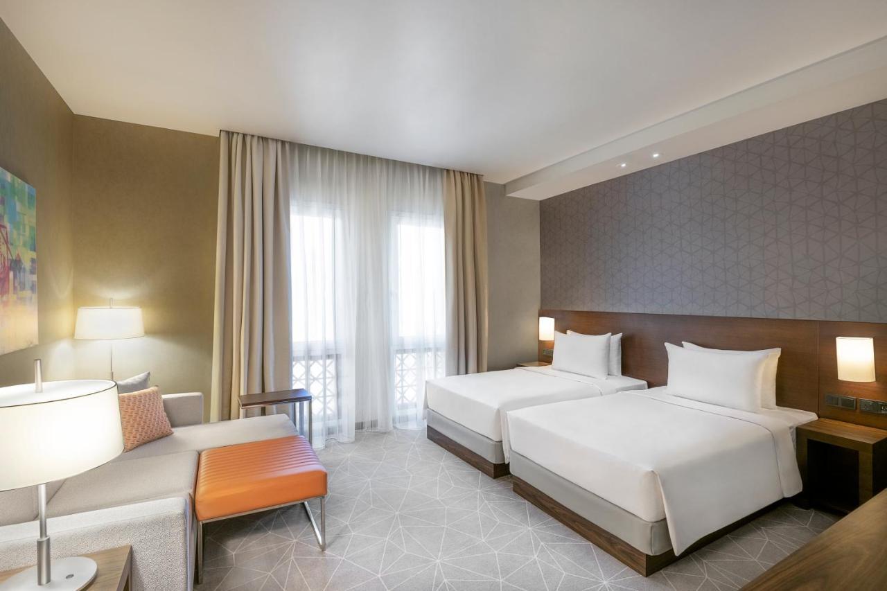 Hyatt Place Dubai Wasl District Residences ภายนอก รูปภาพ