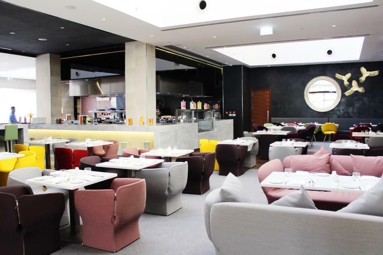Hyatt Place Dubai Wasl District Residences ภายนอก รูปภาพ